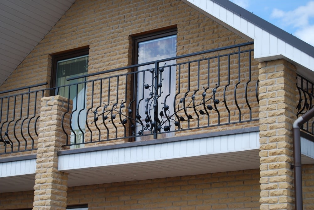 Metaliniai turėklai balkonui